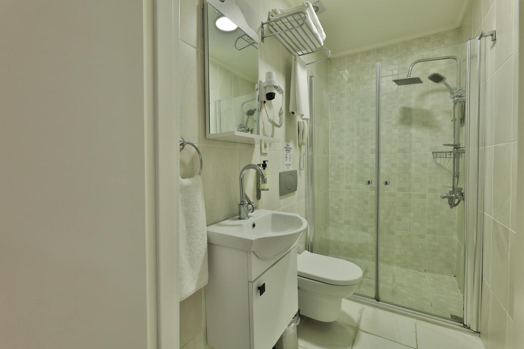 Ea Exclusive Otel